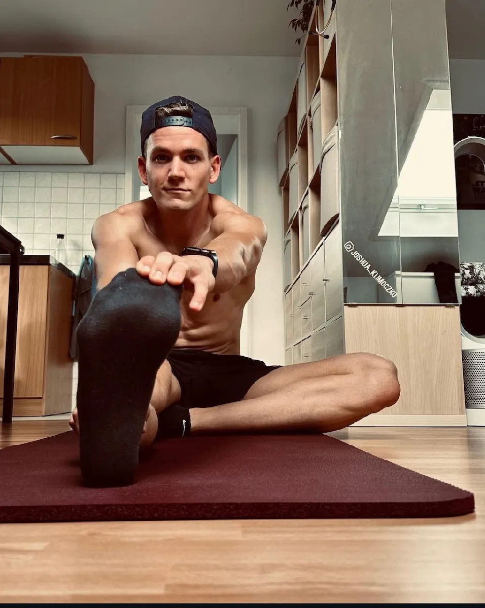 Foot Thrall - Gay Cupid Stories